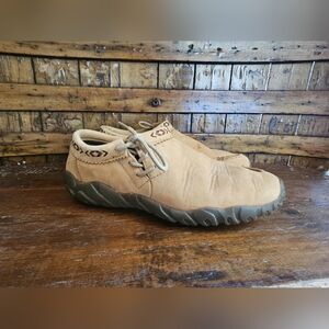 Teva Mocassin Size 8